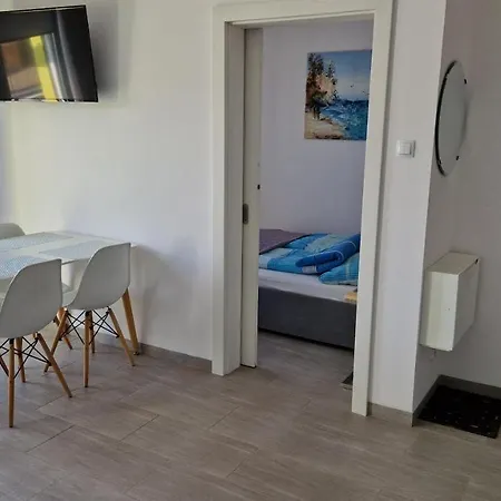 Apartament Bialy Nr 40 *